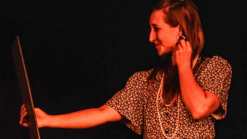 Gretchen im Hoftheater (Faust I von Goethe)