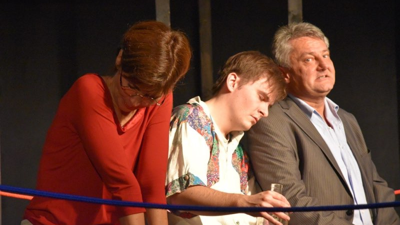 Die Wunderübung, Hoftheater-Bergkirchen